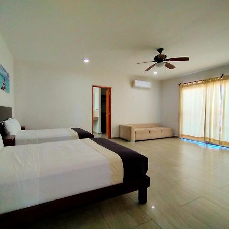 Jose Y Glendy Hotel Progreso  Εξωτερικό φωτογραφία